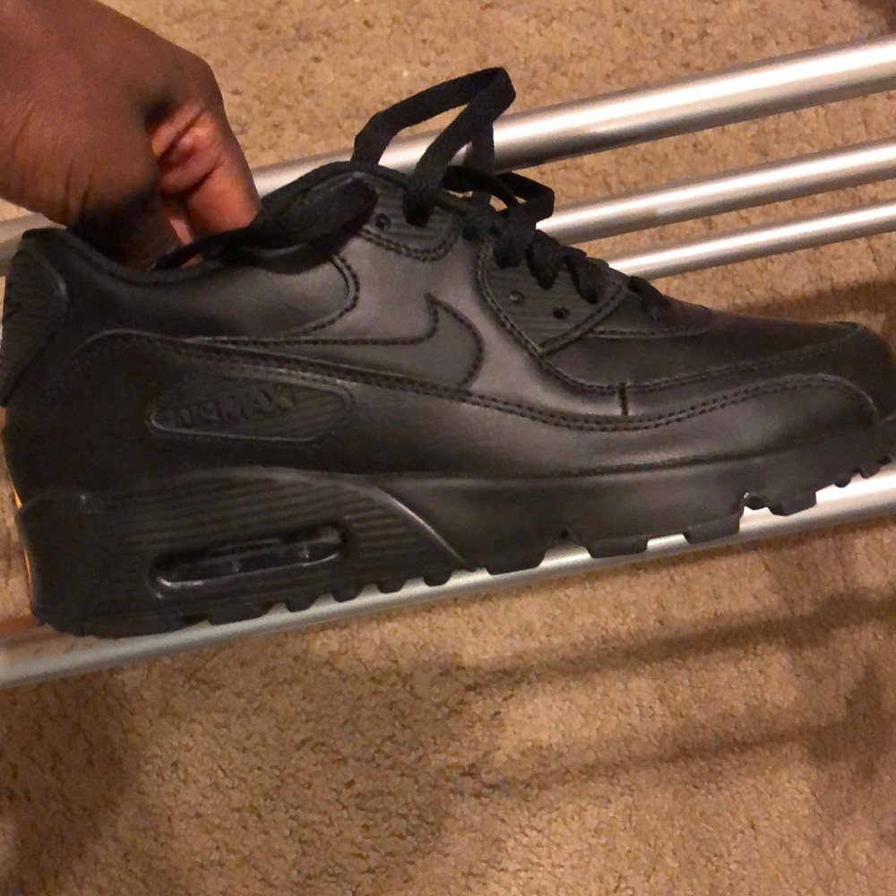 Black Nike Air Max 90